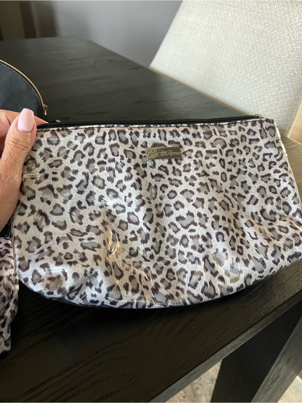 LARGE LOT COSMETIC BAGS - Picture 4 of 10